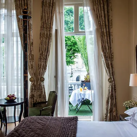 The Kensington Hotel-2